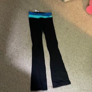 BLUE AND BLACK YOGA PANTS